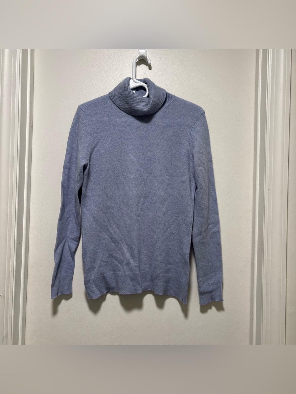 Ann Taylor Light Blue Turtleneck Sweater 100% cashmere sz large very soft winter